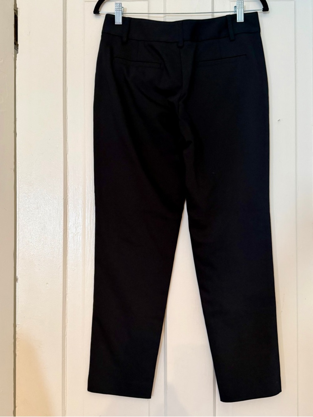 Alice + Olivia Employed Black Cropped Pants - Size 4 - Picture 2 of 3